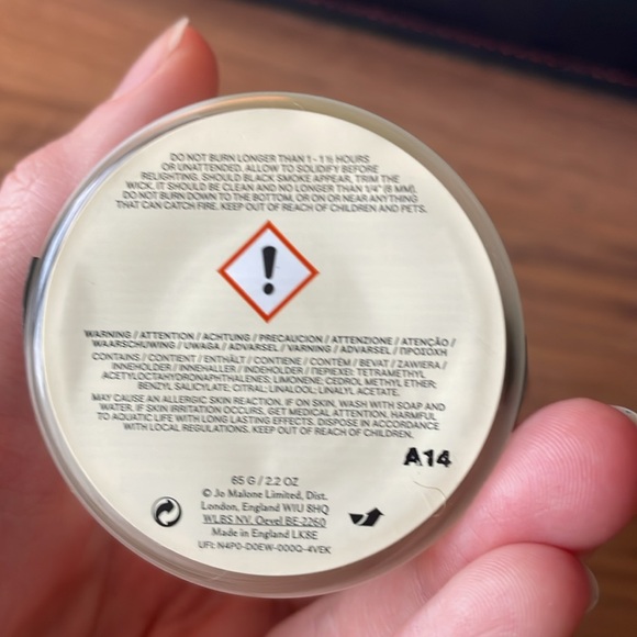 Jo Malone Orange Bitters Scented Candle 2.2 ounces - Picture 3 of 4